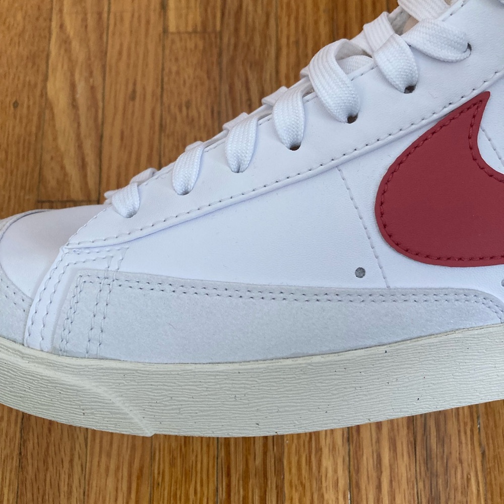 Women’s Blazer Mid 77 NN white/adobe red star dust sail size 11 - Picture 2 of 8